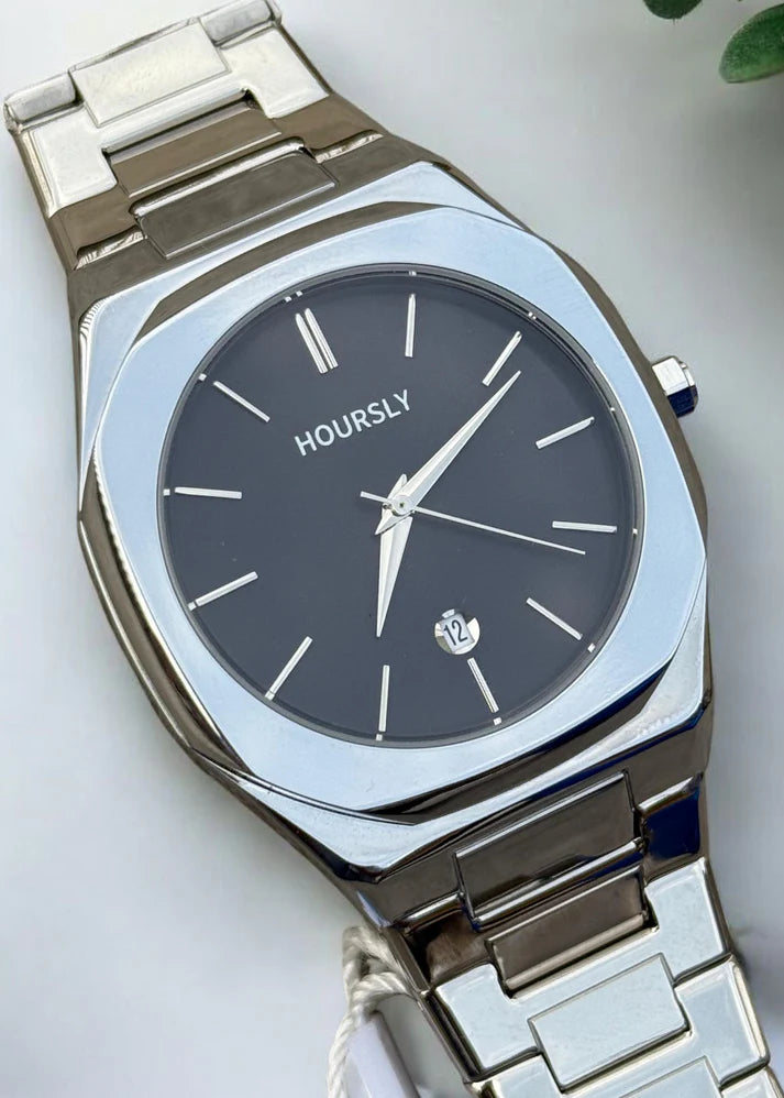 HOURSLY Watch – Precision Crafted in Pure Stainless Steel