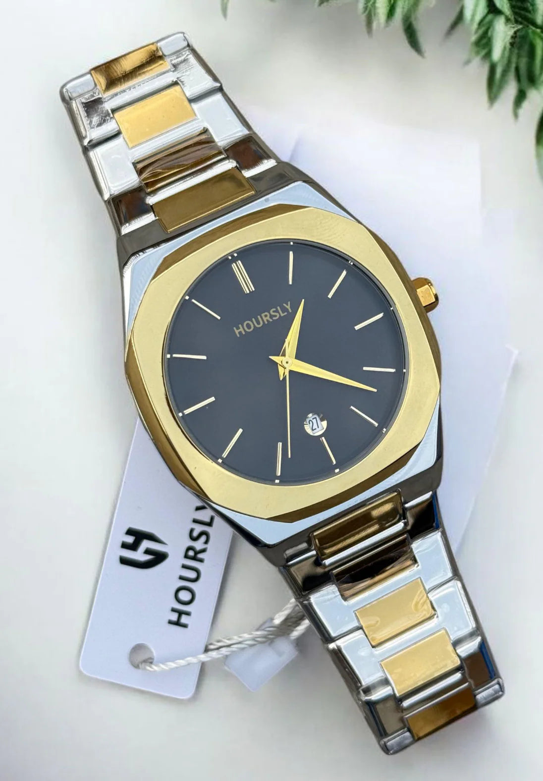 HOURSLY Watch – Precision Crafted in Pure Stainless Steel Secondary image