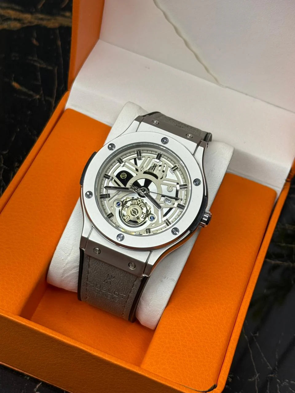 HB Men,s Straps Watch